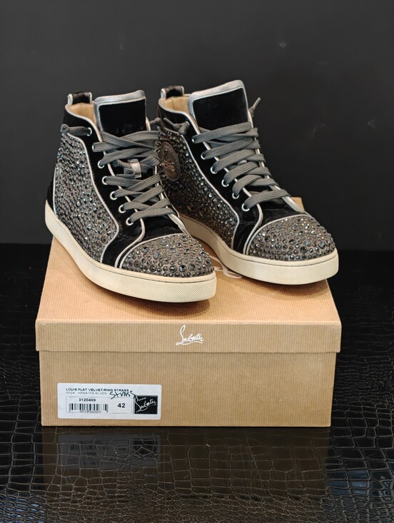 Christian Louboutin Shoes - Louis Flat Velvet/Ring Strass" model in hematite silver.